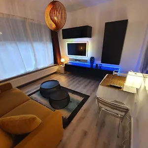 Cosy Corner In Quiet Suburb - Cars Allowed Appartement Anvers